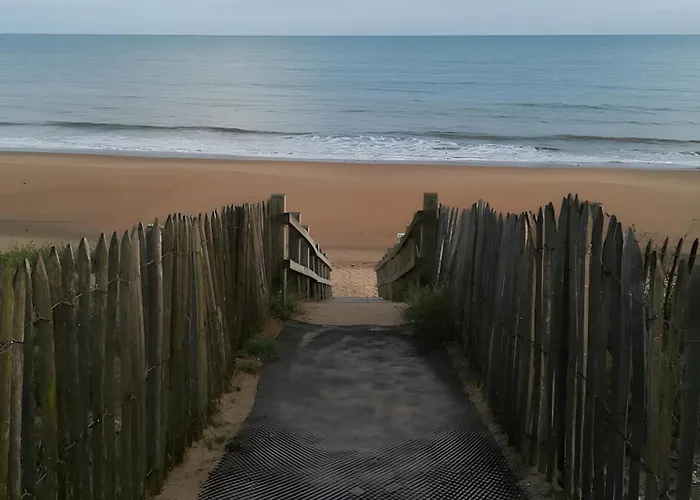 Дом отдыха Maison Proche De La Лонжевиль-сюр-Мер