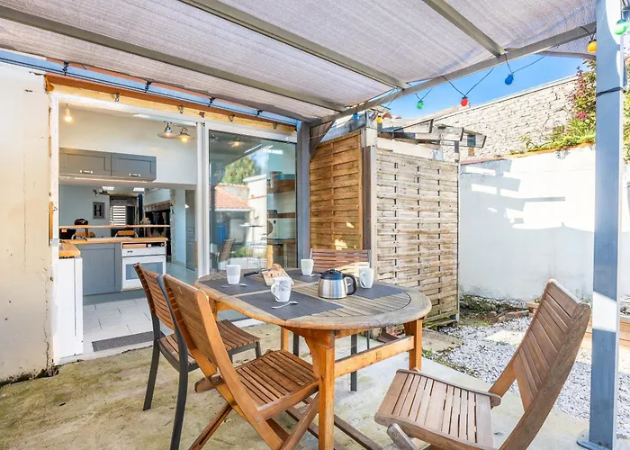 Дом отдыха Maison Proche De La *